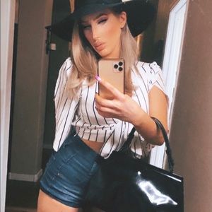 Meet your Posher, Adrienne